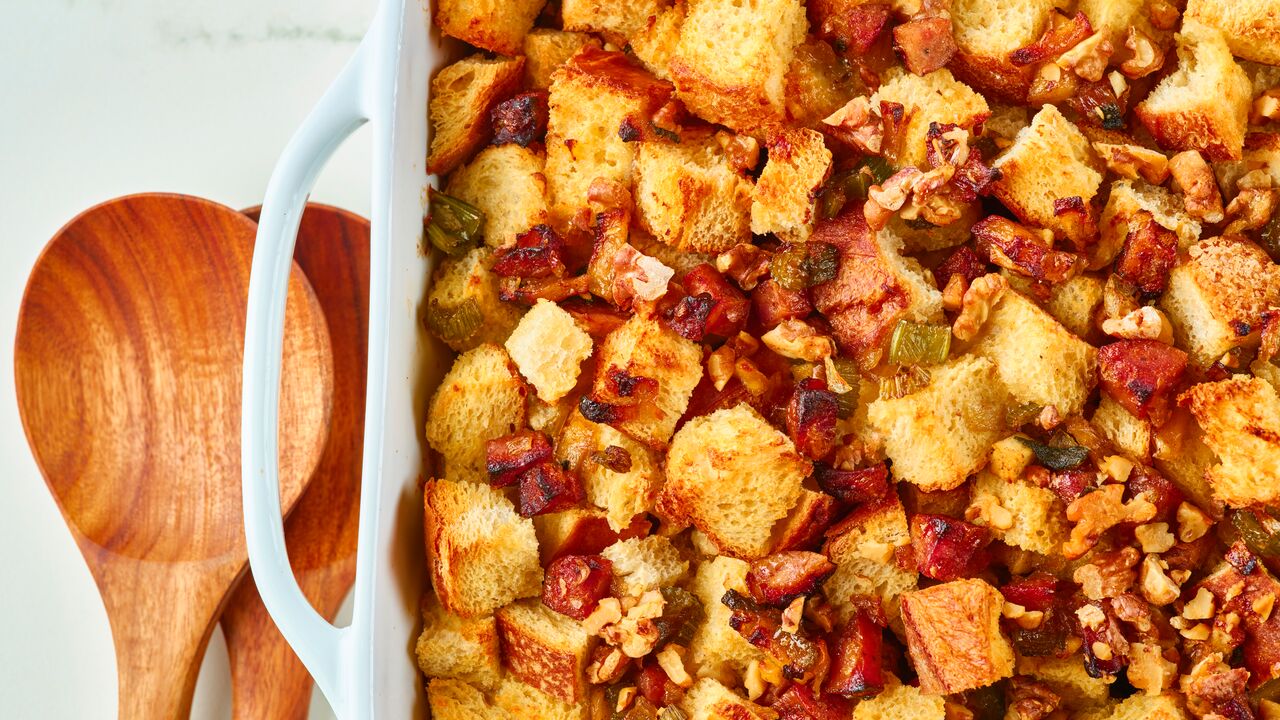 apple walnut stuffing made with domino light brown sugar