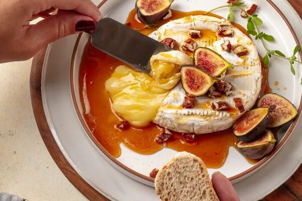 Brown Sugar Glazed Baked Brie 