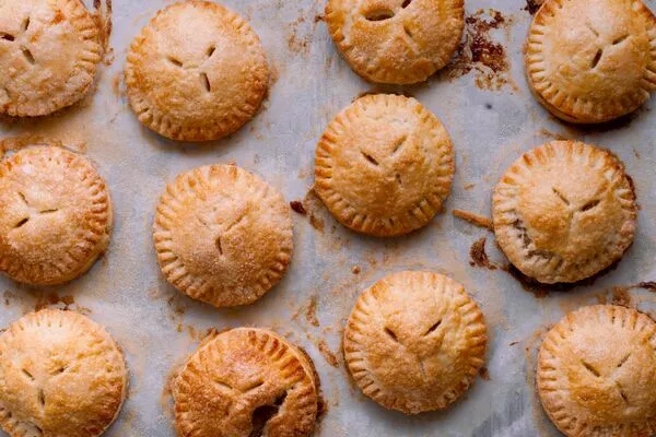gluten free apple handpies baked with domino golden sugar and light brown sugar
