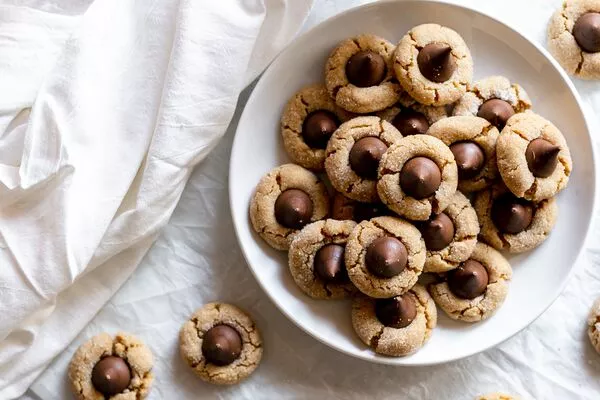 peanut butter blossoms with domino light brown sugar