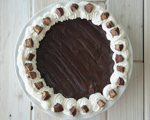 FROZEN PEANUT BUTTER CANDY PIE