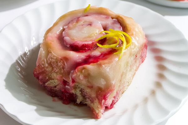 Raspberry Lemon Sweet Rolls