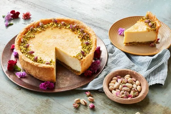 pistachio baklava cheesecake with domino light brown sugar and golden sugar