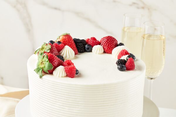 Mascarpone Berries Cake
