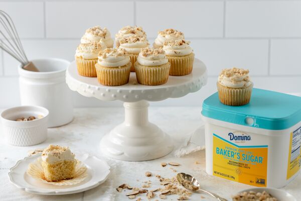 Toasted Almond Crumble Cupcakes